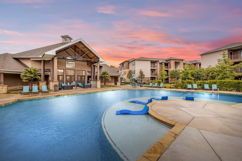 Landmark at Spring Cypress Apartments