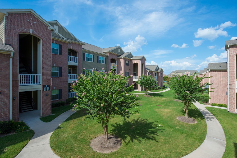 Montage at Cinco Ranch Apartments