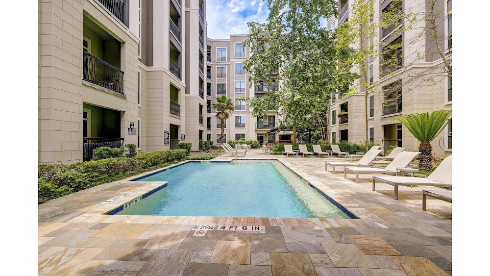 2900 West Dallas