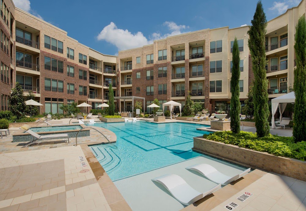 The Grand At LaCenterra Apartments