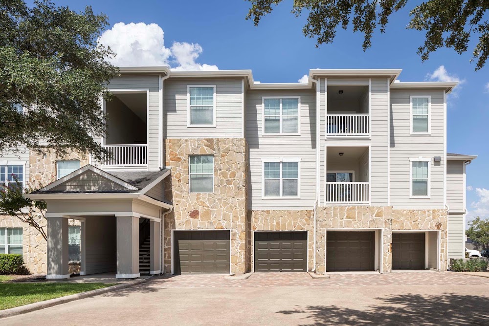 Camden Downs at Cinco Ranch Apartments