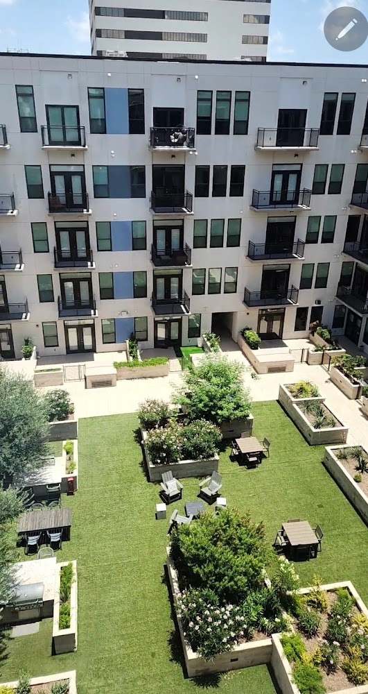 Eighteen25 Downtown