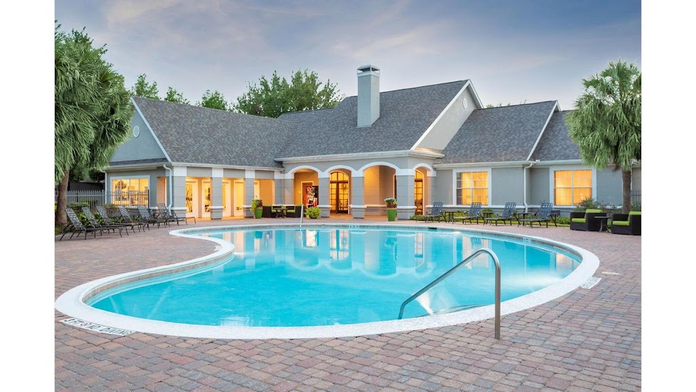 Kenwood Club at the Park Apartments