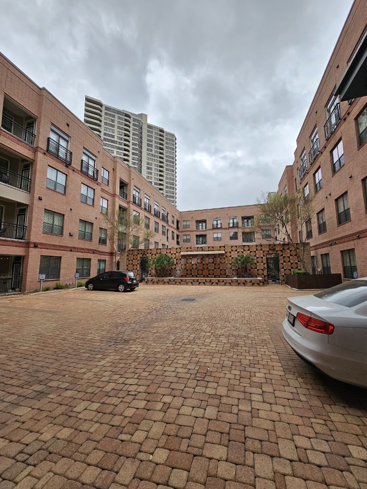 Camden Plaza Apartments