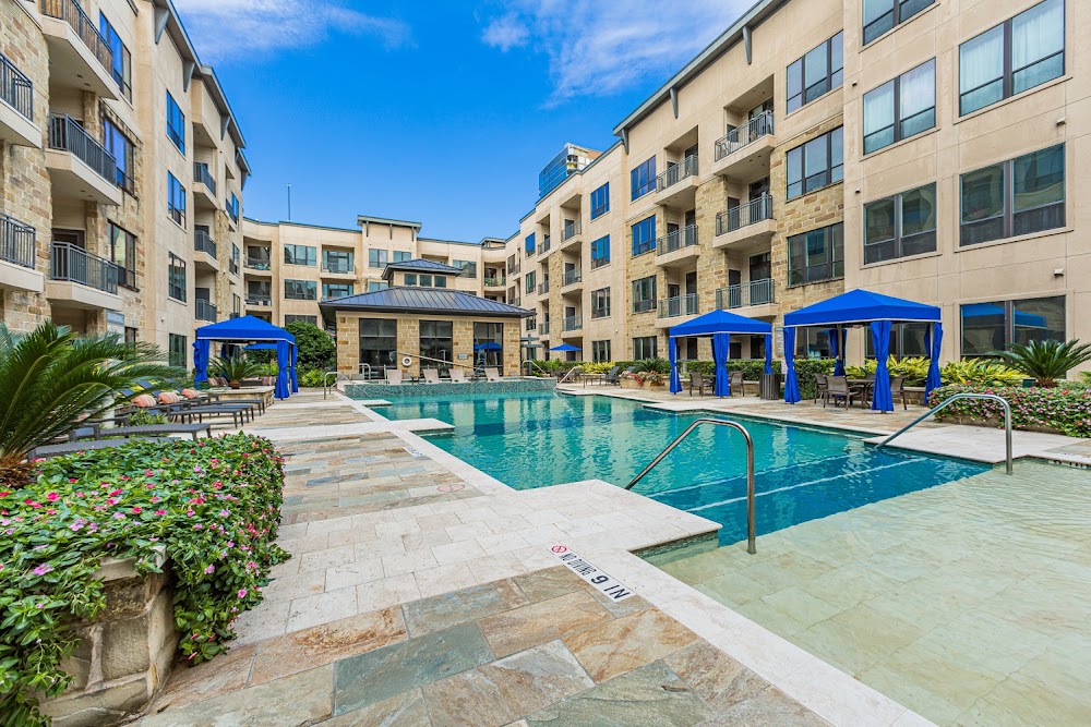 Ashton on West Dallas Apartments